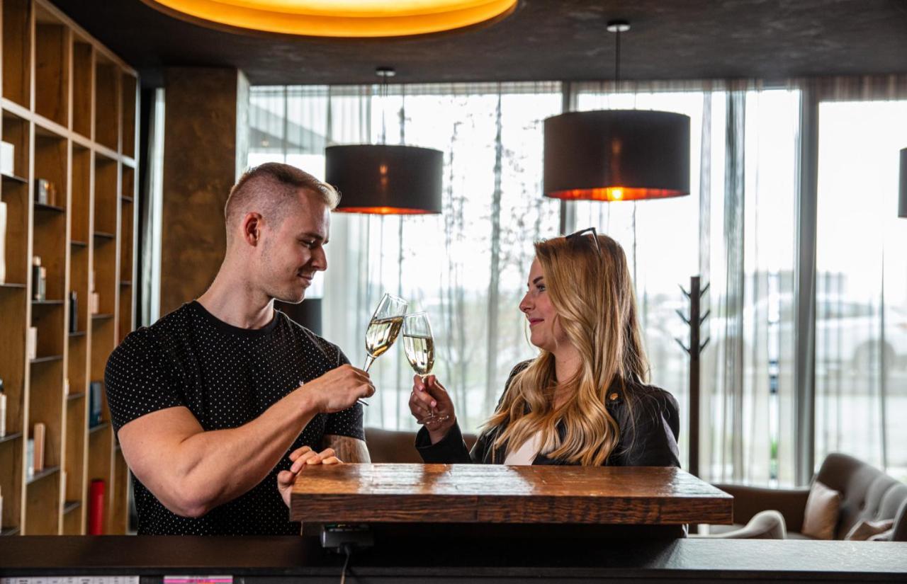 Nutrend World Otel Olomouc Dış mekan fotoğraf
