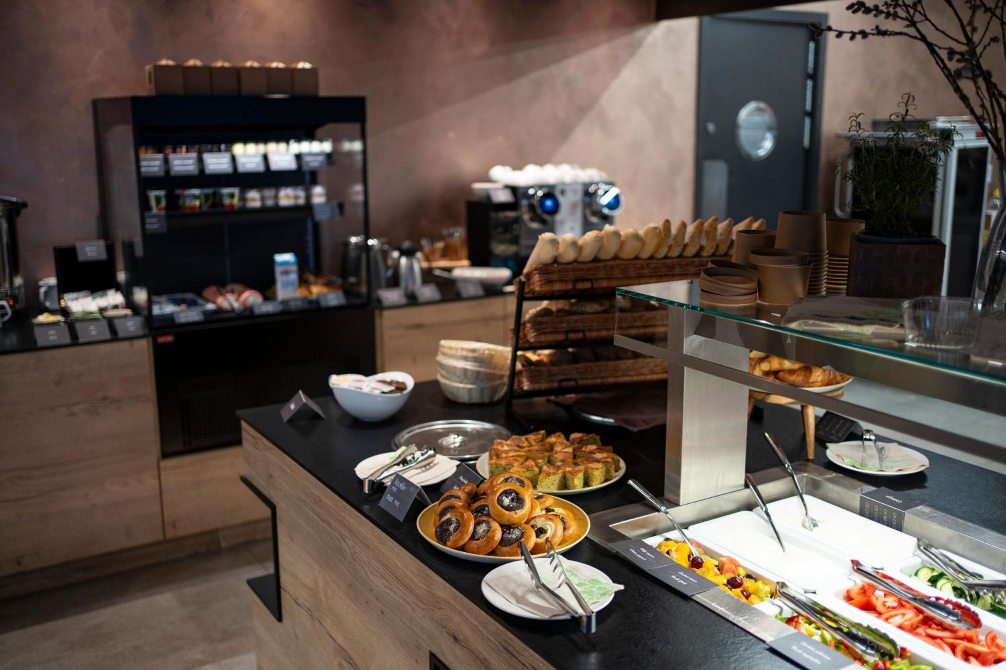 Nutrend World Otel Olomouc Dış mekan fotoğraf
