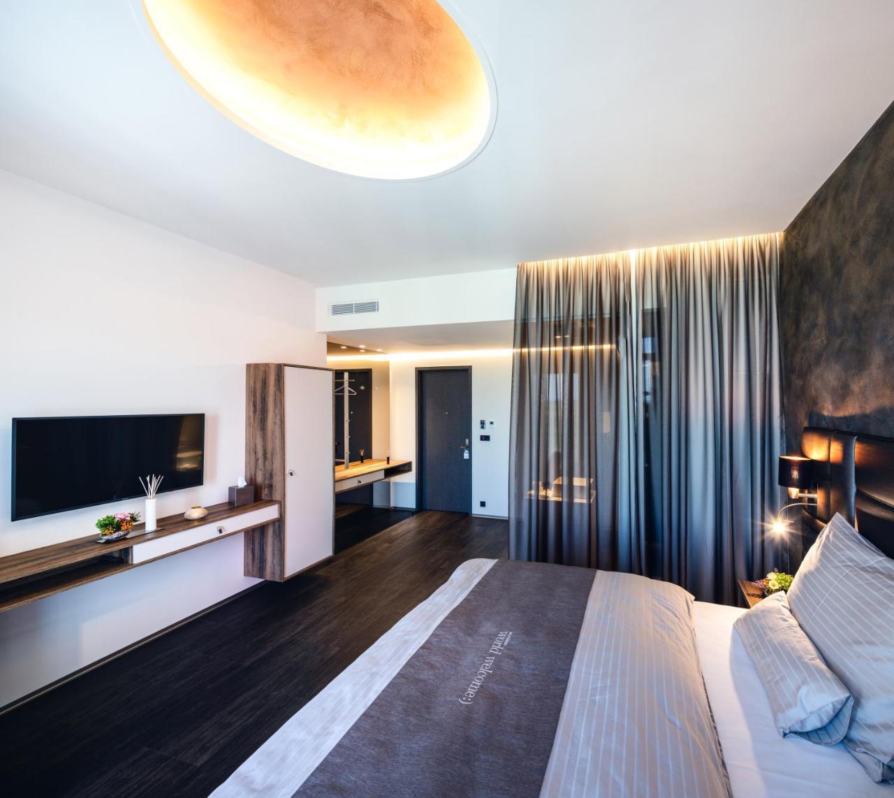 Nutrend World Otel Olomouc Dış mekan fotoğraf