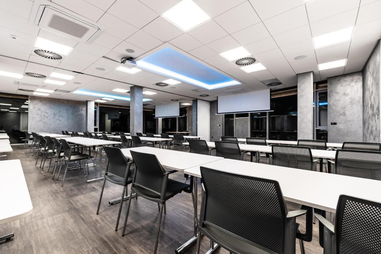 Nutrend World Otel Olomouc Dış mekan fotoğraf
