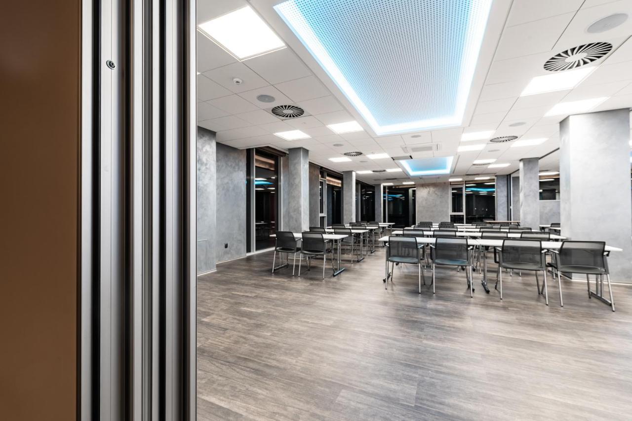 Nutrend World Otel Olomouc Dış mekan fotoğraf