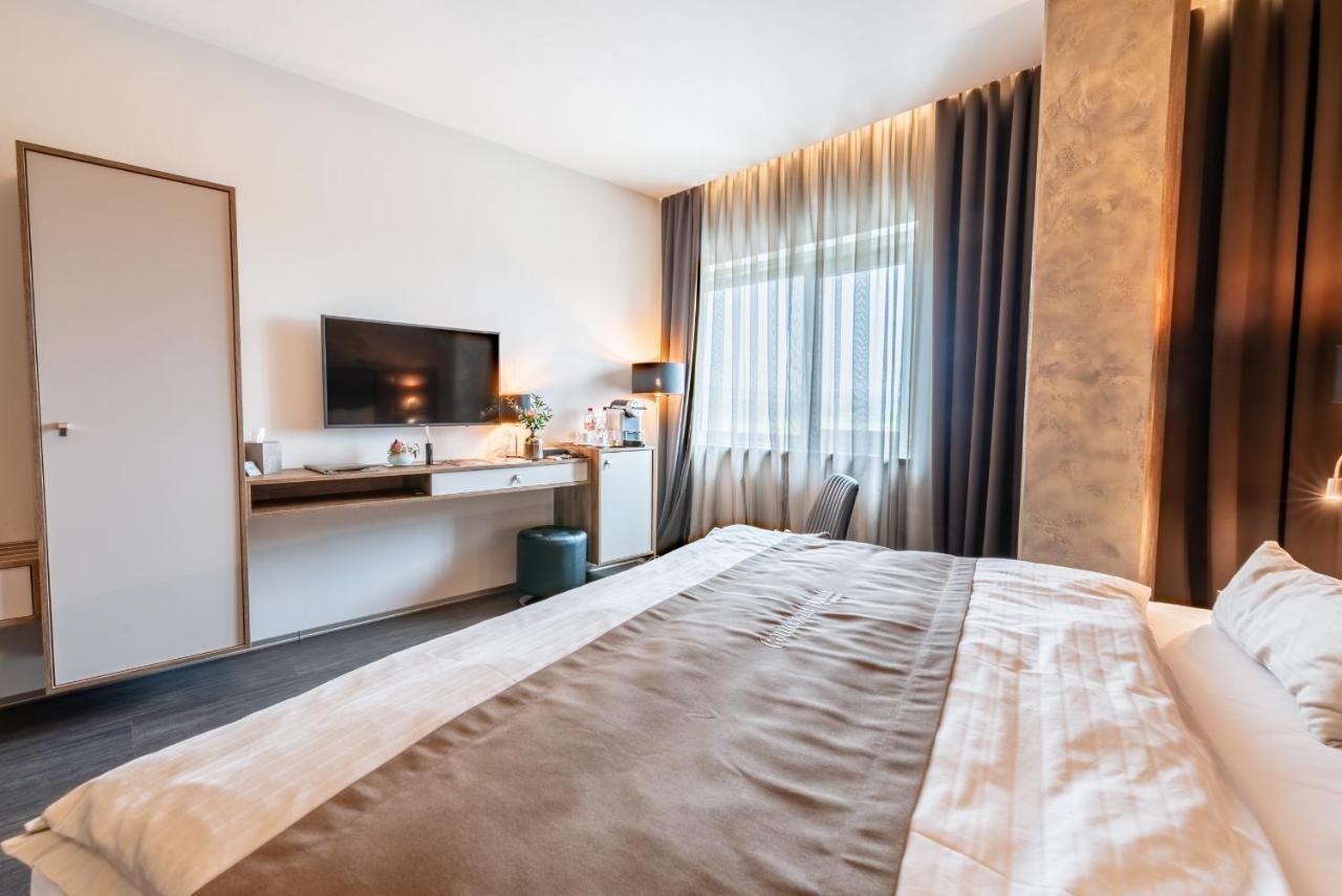 Nutrend World Otel Olomouc Dış mekan fotoğraf